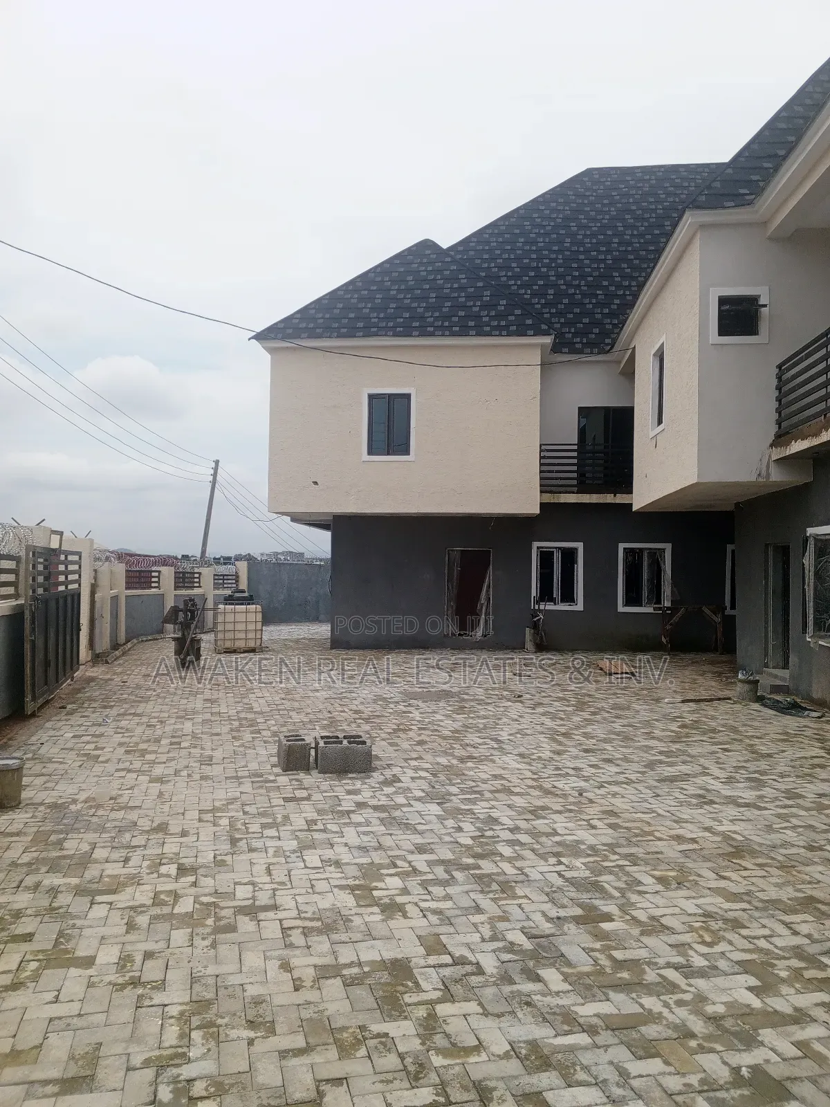4bdrm Townhouse/Terrace in Gaduwa for sale in Gaduwa