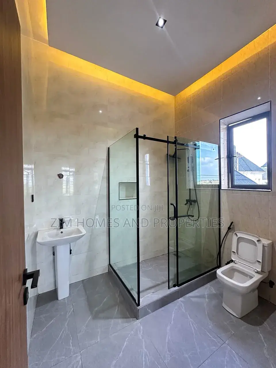 8bdrm Duplex in Zim Homes And, Karsana for sale in Karsana