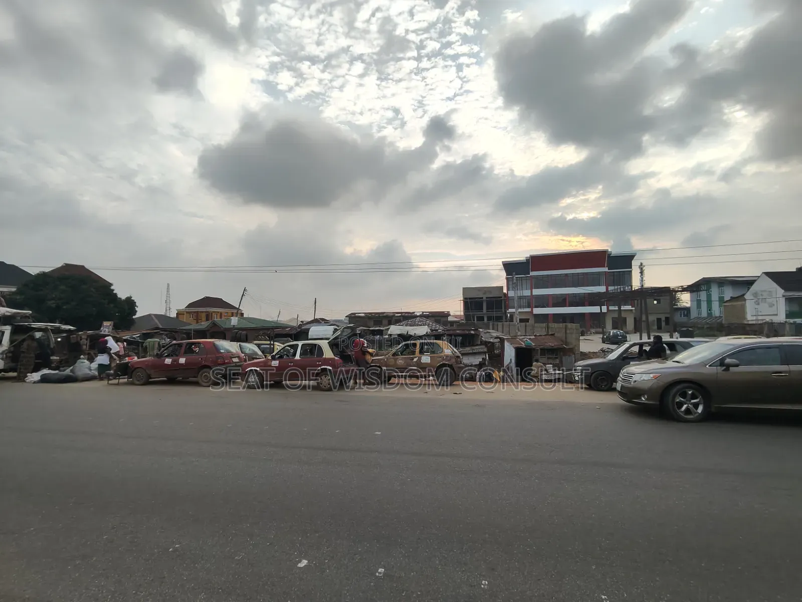 600sqm Commercial Land for Lease in Iwo Road