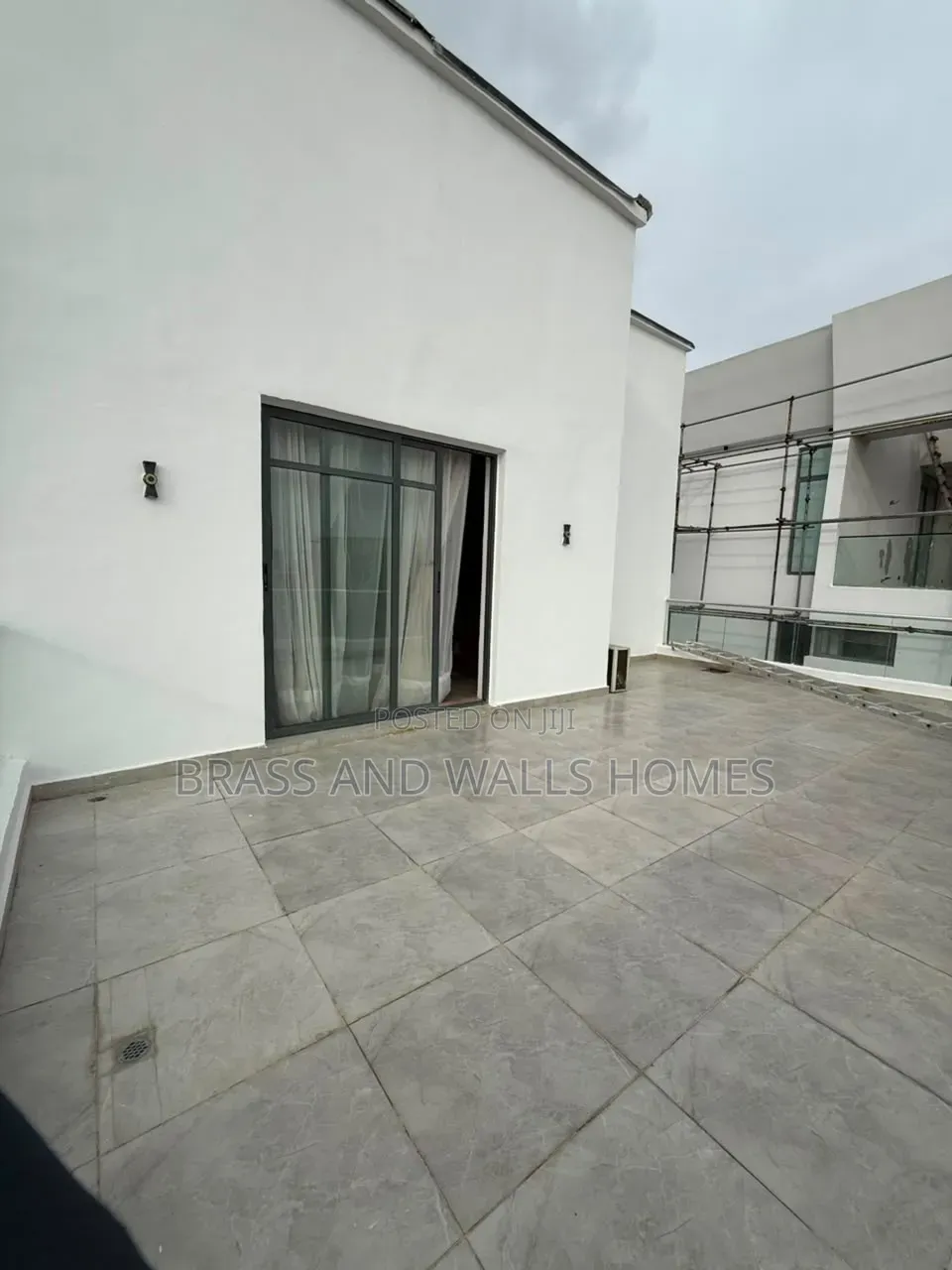 Furnished 3bdrm Duplex in Osapa london for sale in Osapa london