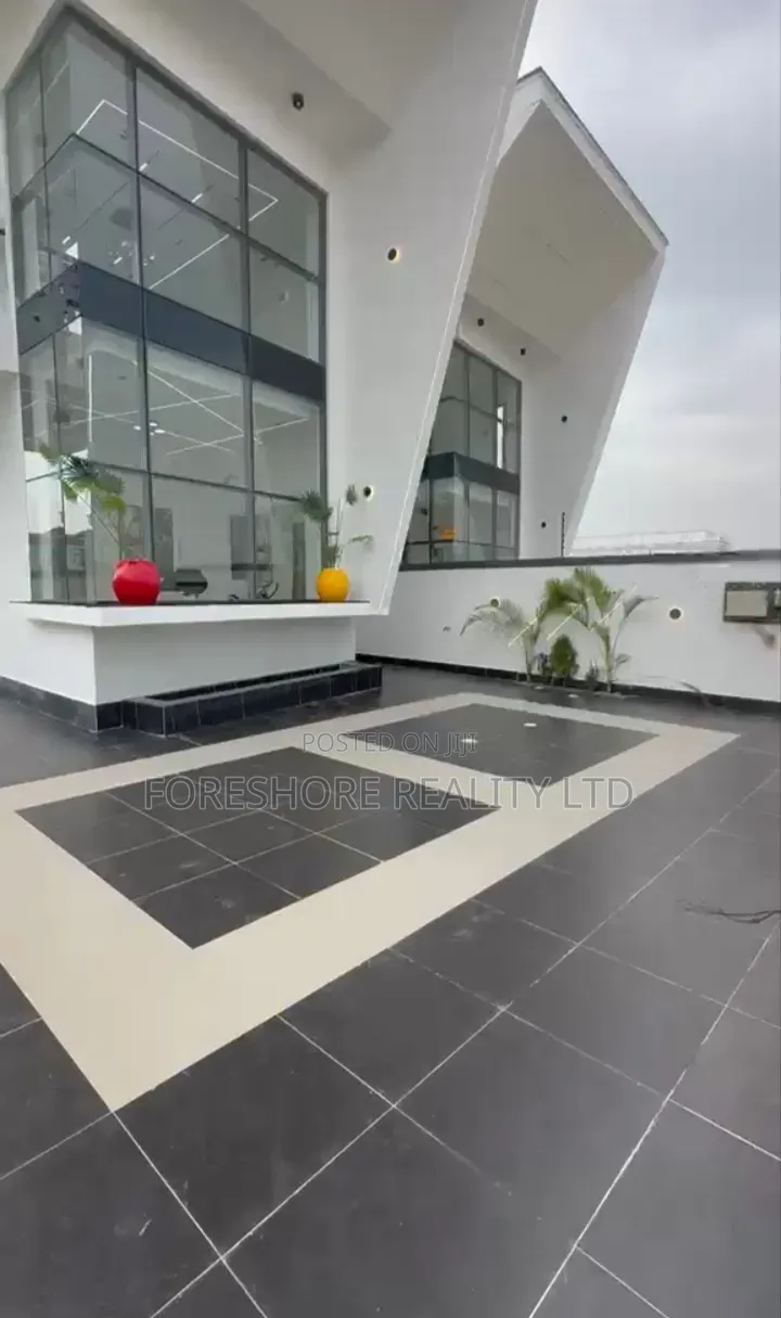 5bdrm Duplex in Ajah for sale in Ado / Ajah