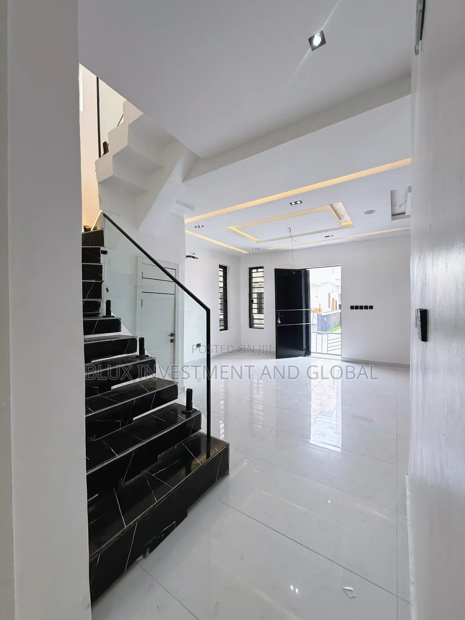 4bdrm Duplex in Idado Estate for sale in Idado