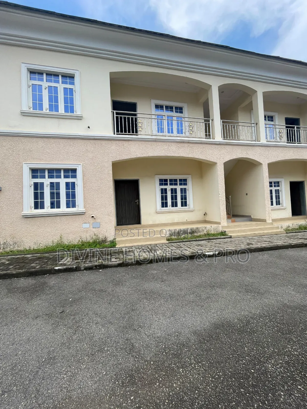 2bdrm Block of Flats in Berger Clinic, Life Camp for rent in Life Camp