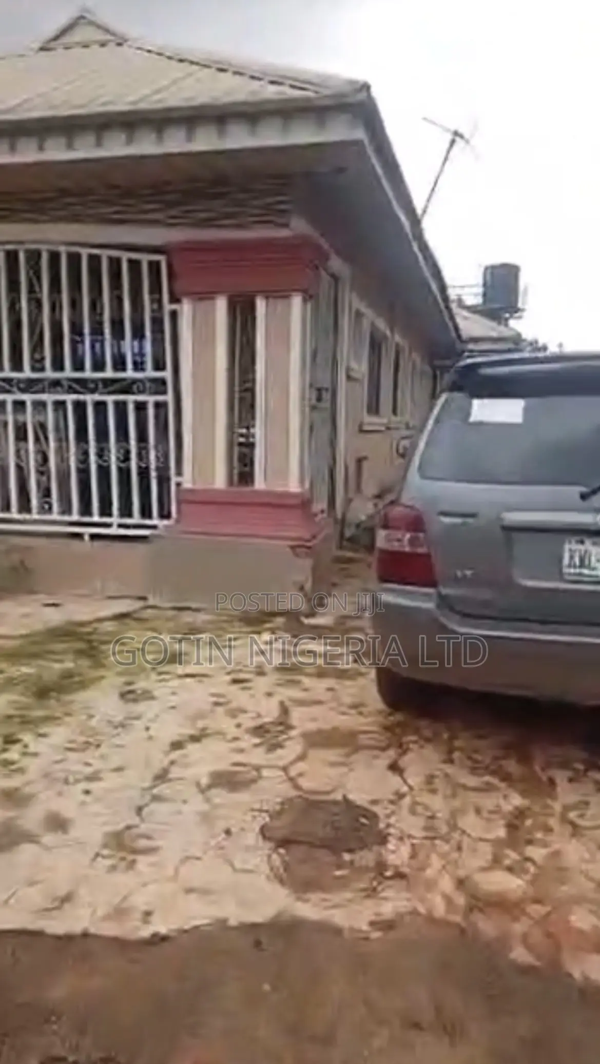 5-Bedroom Bungalow on 50×100ft at Iguomo, Before Agbor Road in Benin City