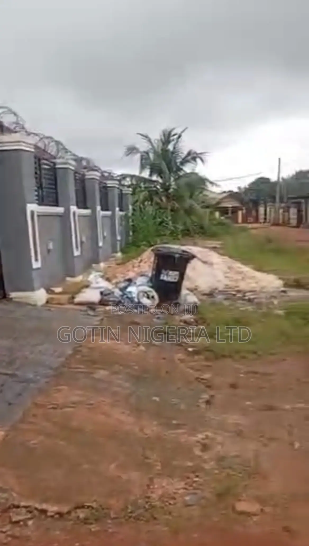 5-Bedroom Bungalow on 50×100ft at Iguomo, Before Agbor Road in Benin City