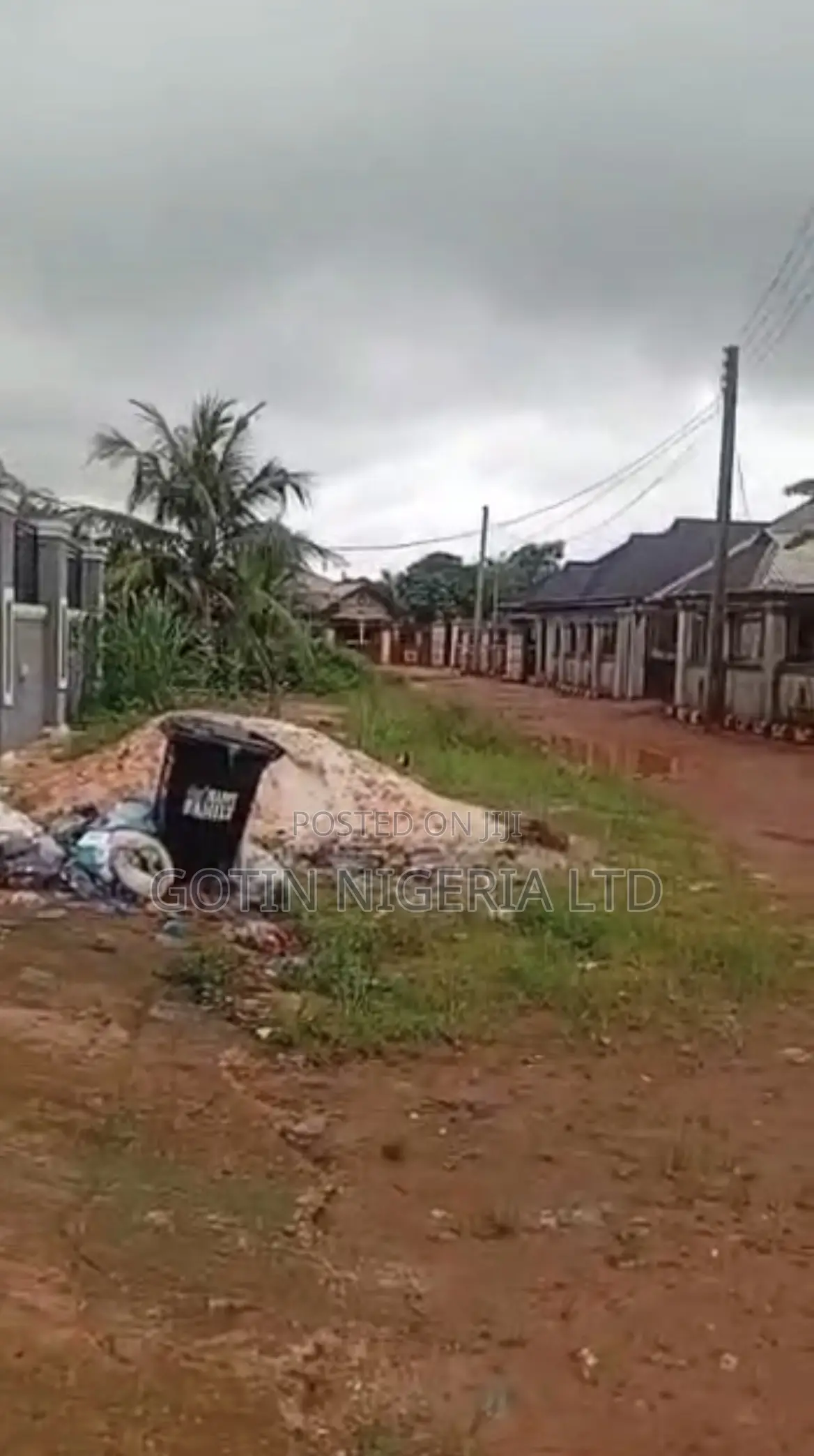 5-Bedroom Bungalow on 50×100ft at Iguomo, Before Agbor Road in Benin City