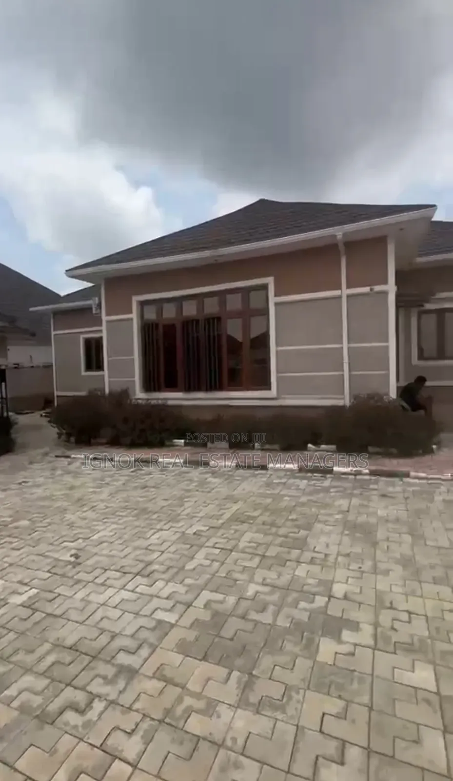 3bdrm Bungalow in Zone B for sale in Zone B