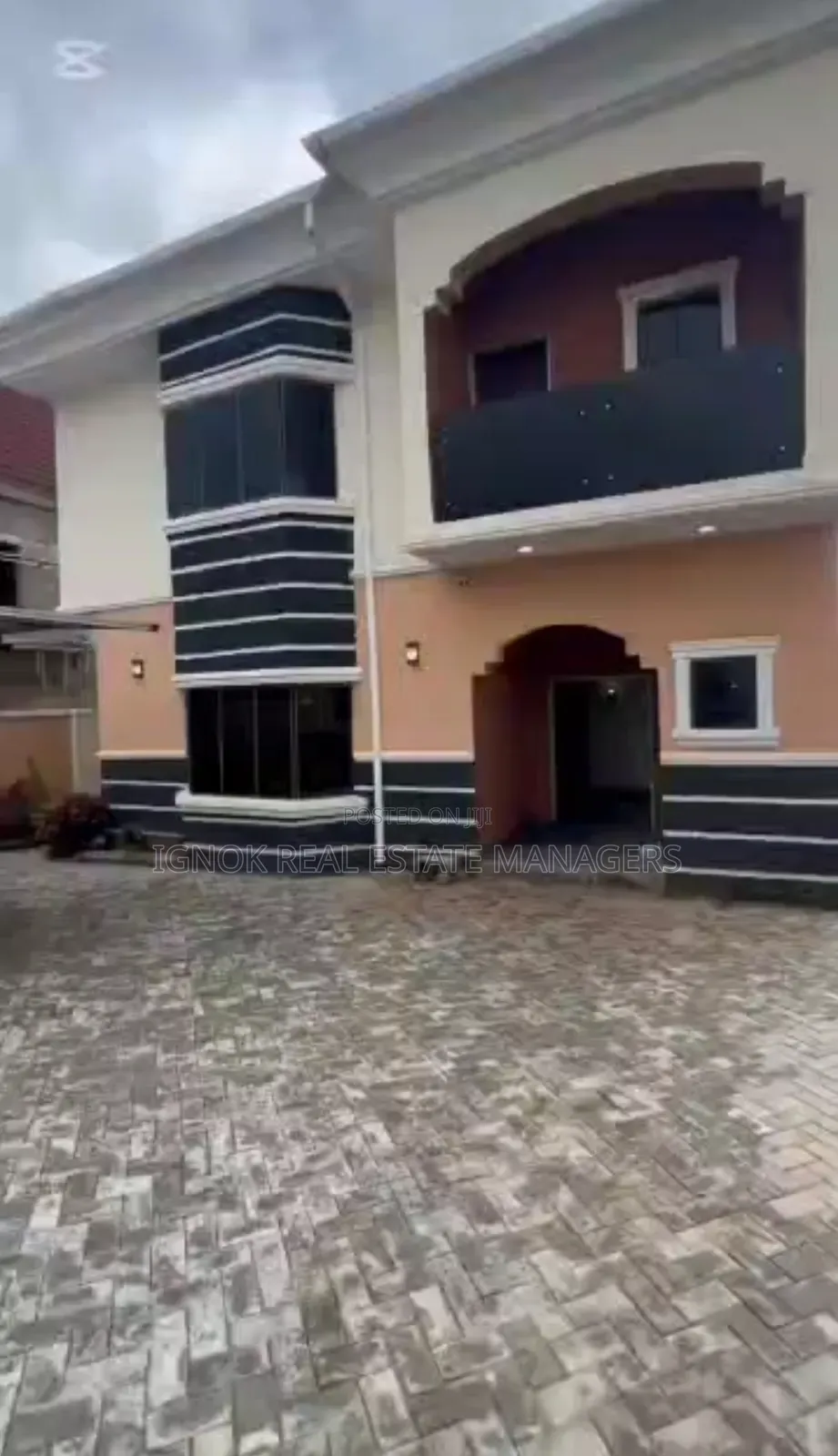 4bdrm Duplex in Zone B for sale in Zone B