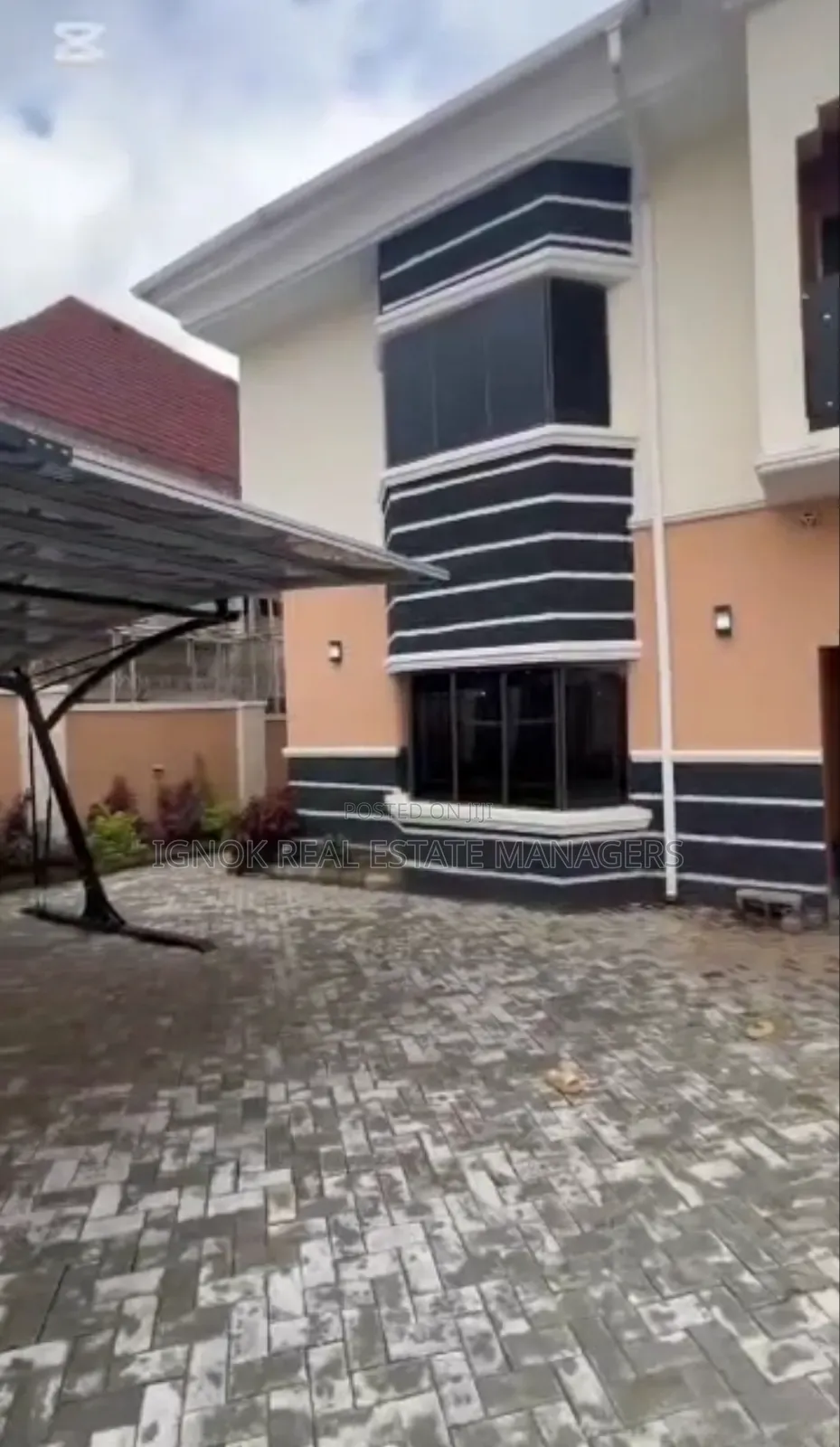 4bdrm Duplex in Zone B for sale in Zone B