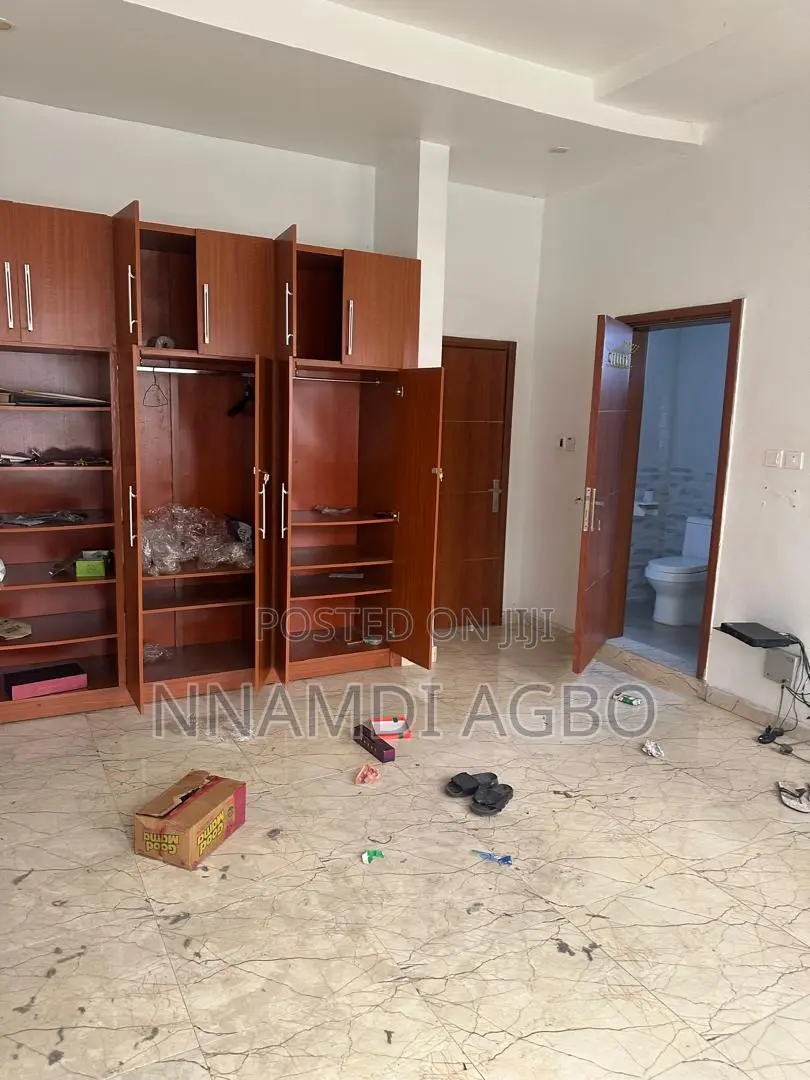3bdrm Duplex in Chevron for rent in Chevron