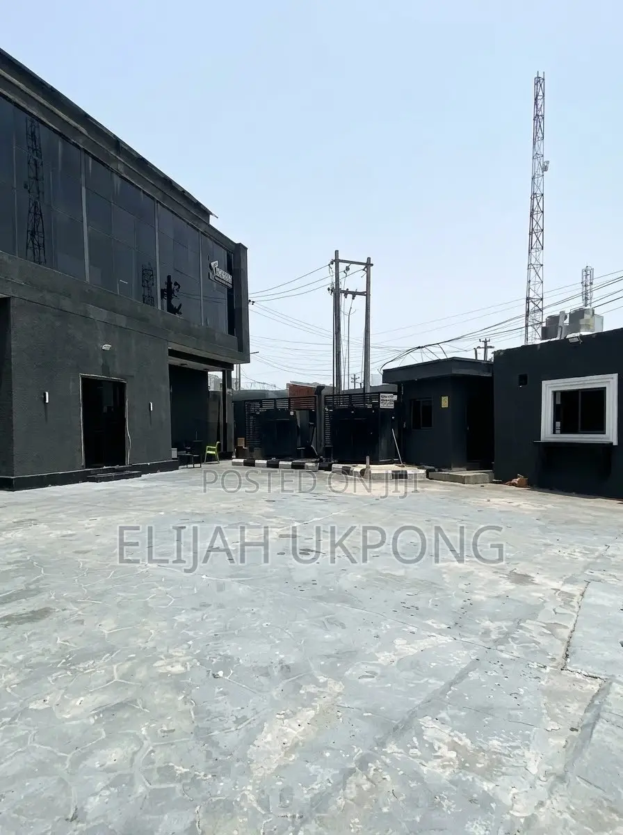 Comercial Property for Lease in Vi in Sanusi Fafunwa