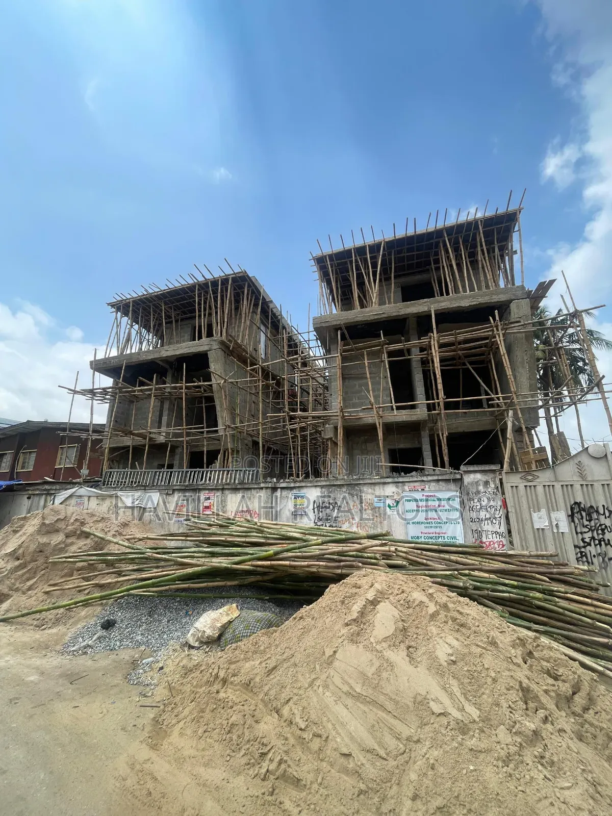 4bdrm Duplex in Ifako-Ogba for sale in Ifako-Ogba