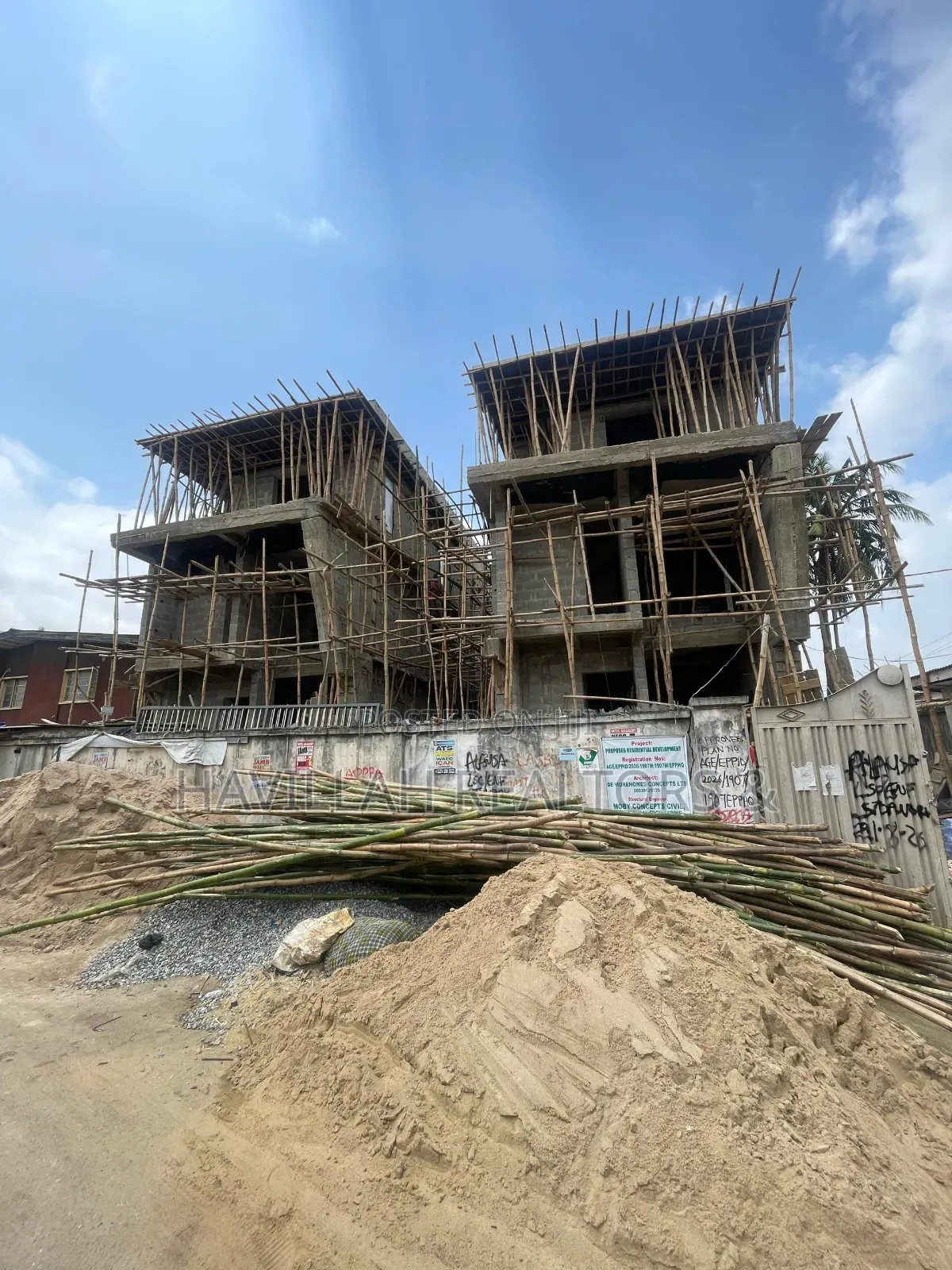 4bdrm Duplex in Ifako-Ogba for sale in Ifako-Ogba