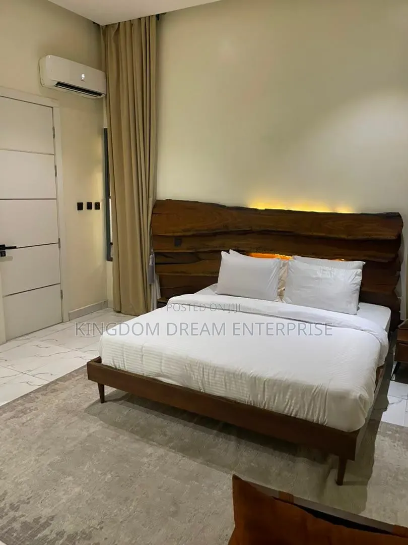 Furnished 4bdrm Duplex in Park View Estate for rent in Parkview Estate