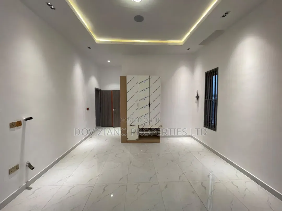 4bdrm Apartment in Ikeja GRA for sale in Ikeja GRA