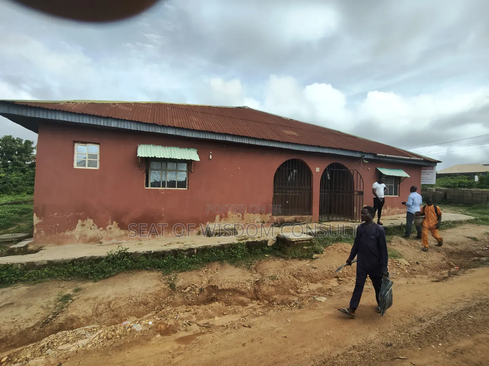3bdrm Bungalow in Arulogun, Off for sale in Iwo Road