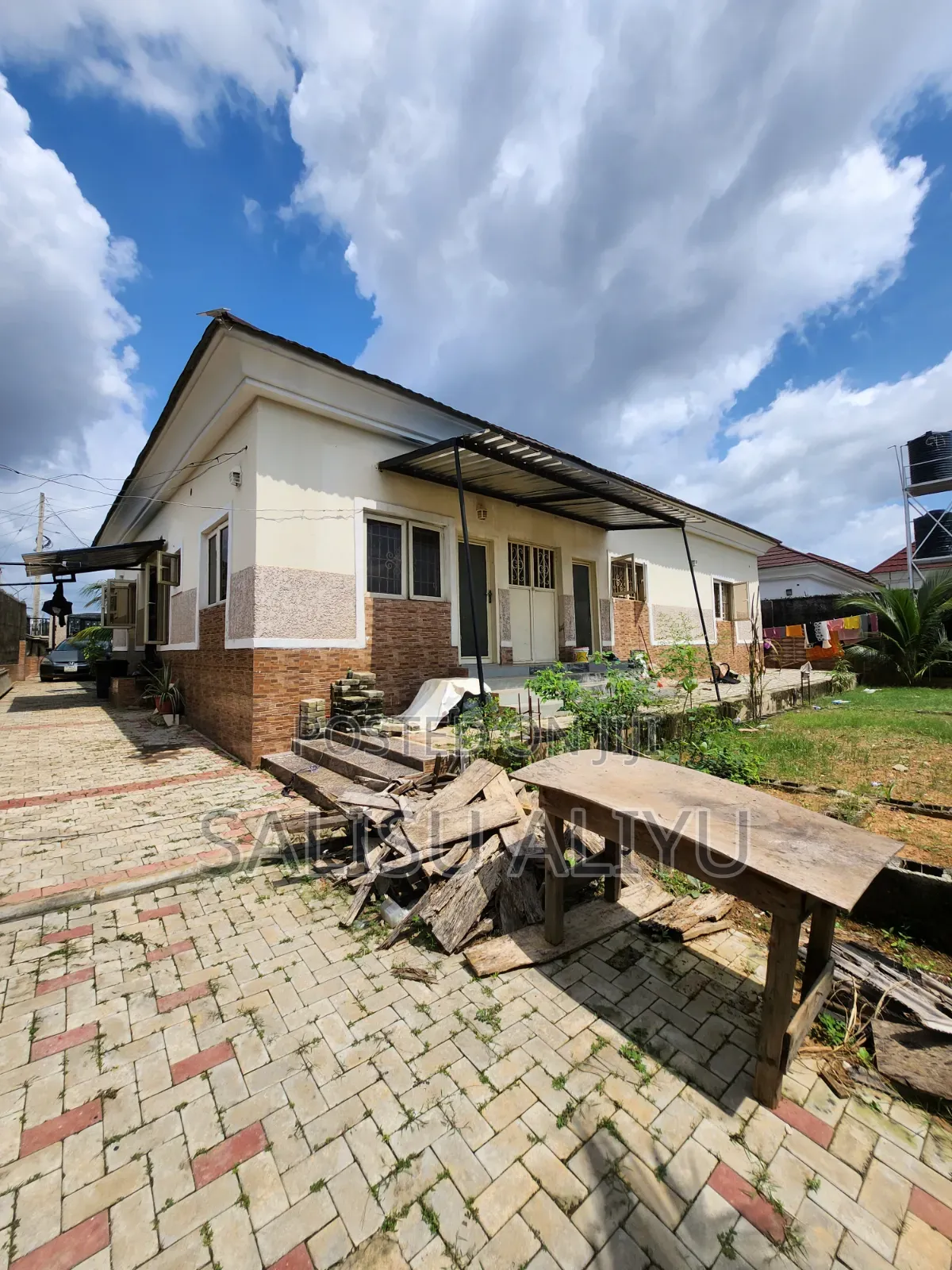 5bdrm Bungalow in Lokogoma for sale in Lokogoma