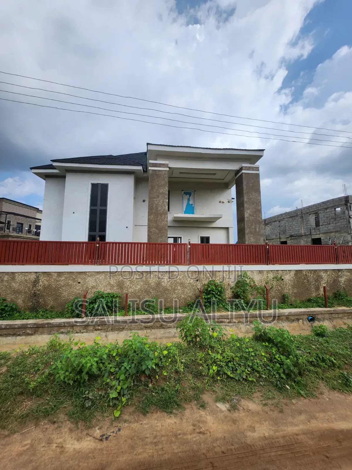 6bdrm Duplex in Lugbe Seaman Estate, FHA for sale in FHA
