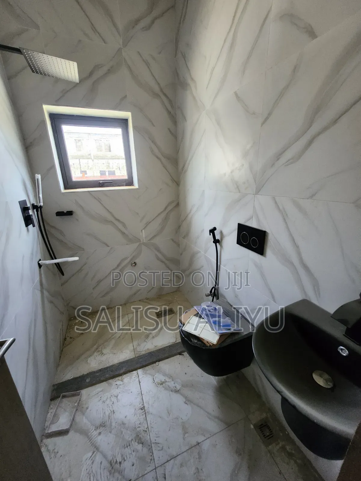 5bdrm Duplex in Nnpc Estate Life for sale in Life Camp