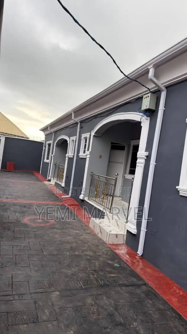 2bdrm Block of Flats in Alasa Estate After for rent in Akala Express