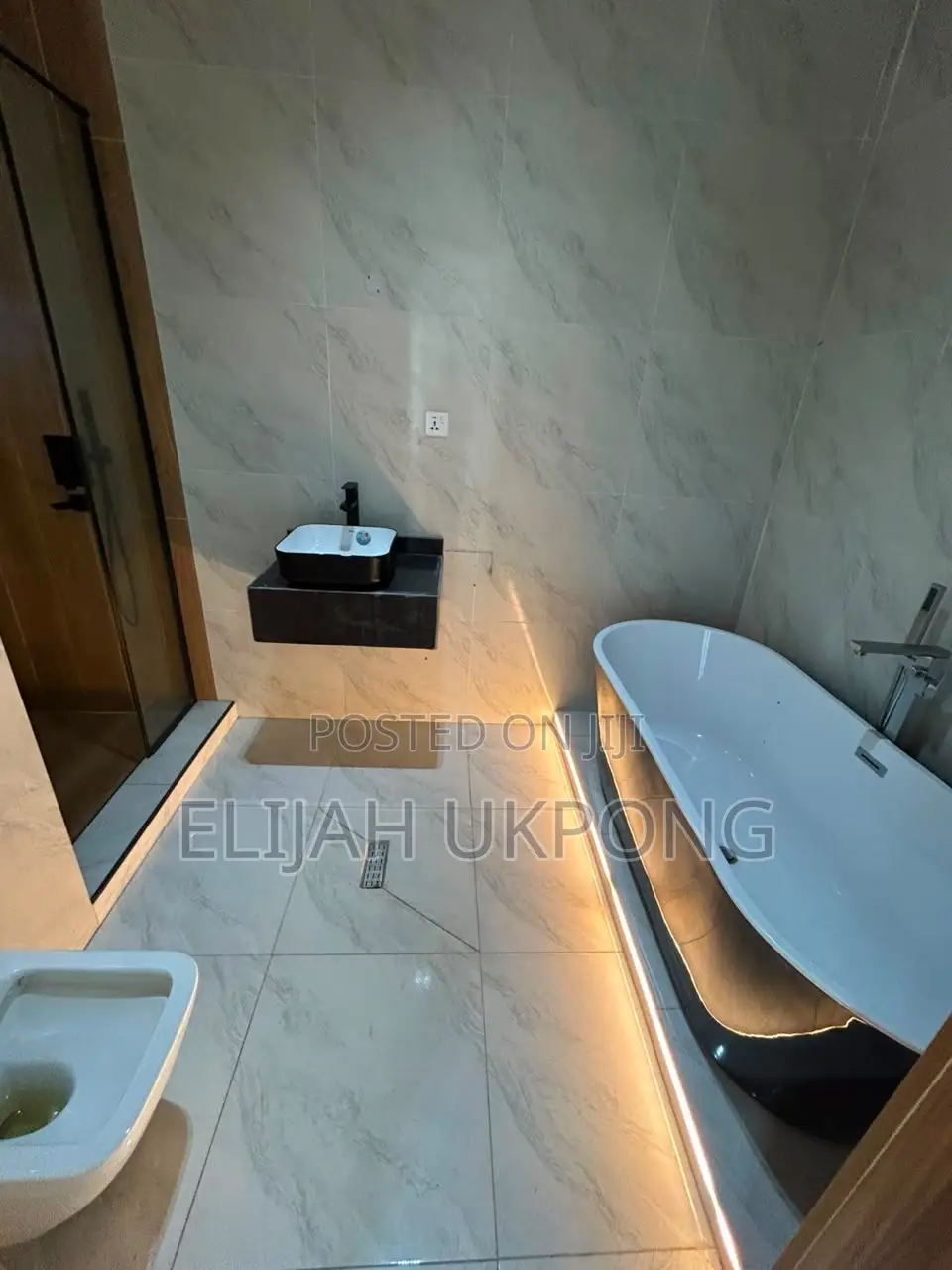 1bdrm Shared Apartment in Ikota Villa for rent in Ikota