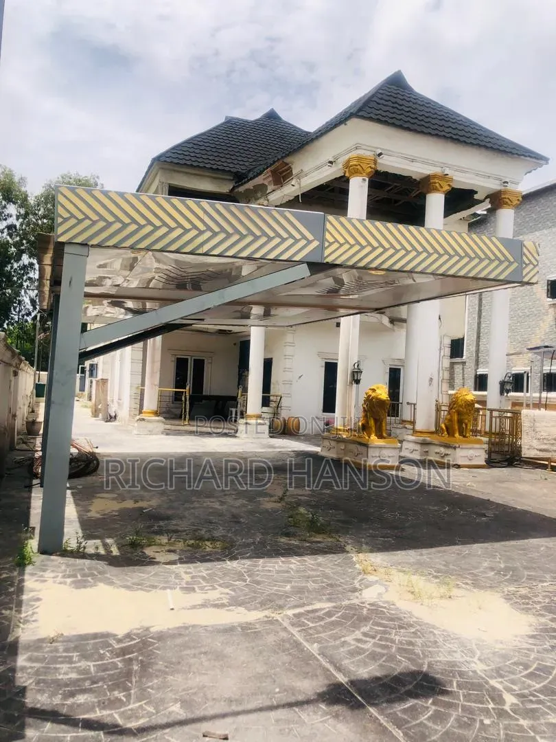 5bdrm Duplex in Mayfair, Awoyaya for sale in Awoyaya