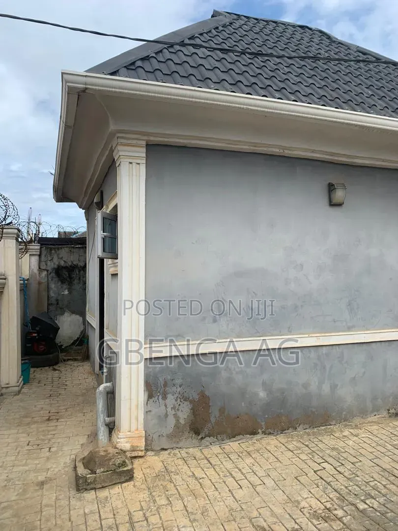 2bdrm Block of Flats in Off Isuti Road for sale in Igando / Ikotun/Igando