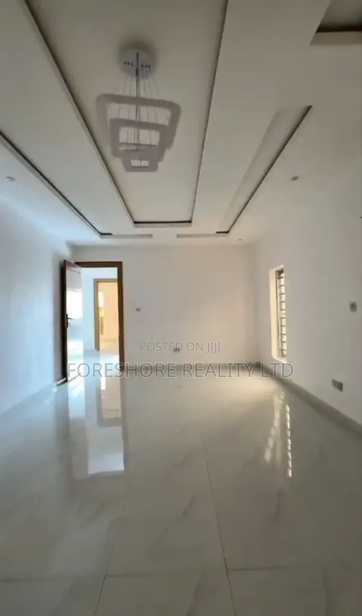 5bdrm Duplex in Magodo Phase 2 for sale in GRA Phase 2 Shangisha