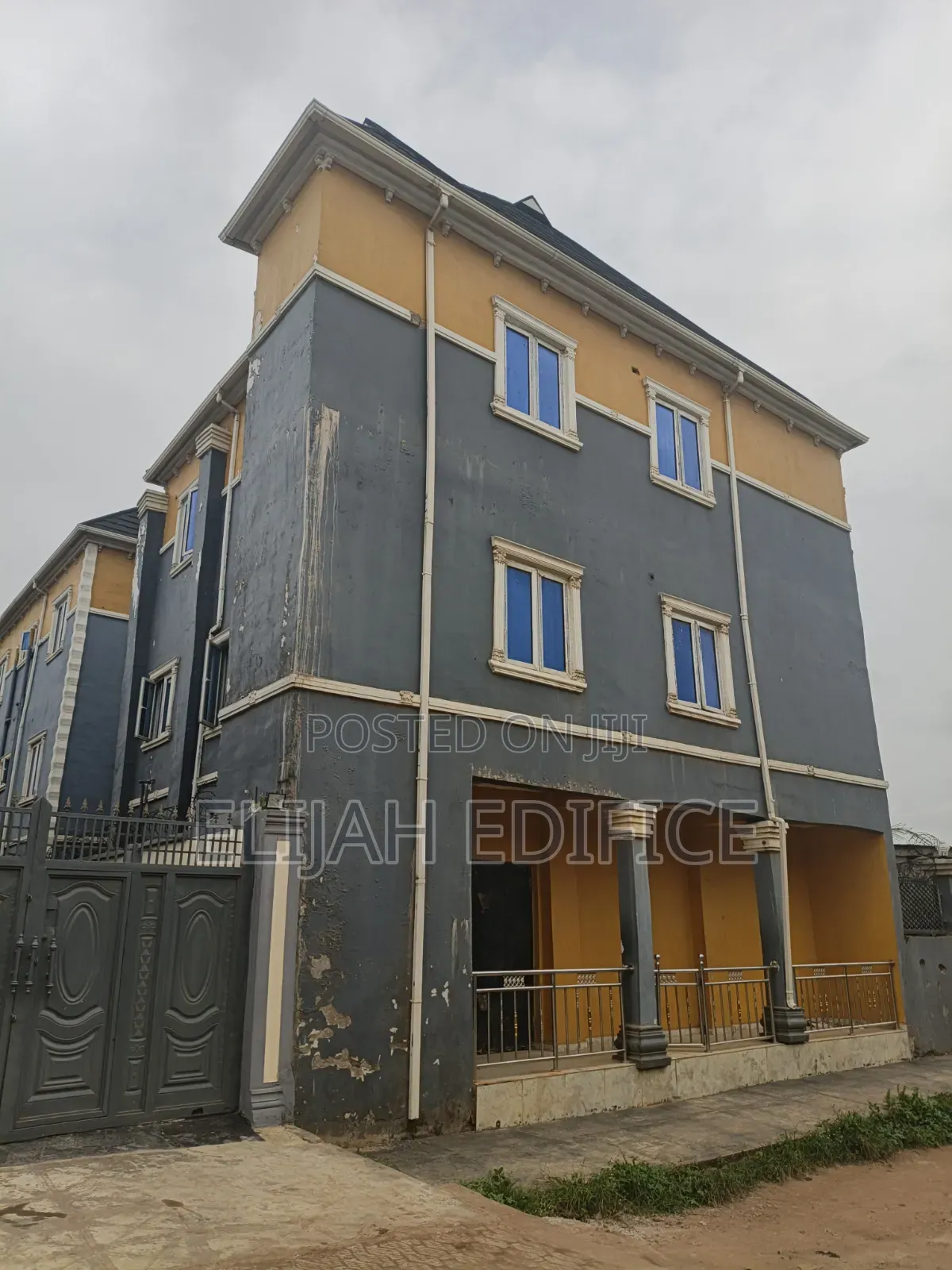 Furnished 16bdrm Block of Flats in Oshotta, Ijede / Ikorodu for sale in Ijede / Ikorodu
