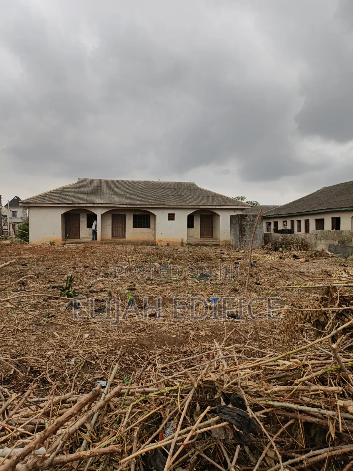 3bdrm Block of Flats in Oshotta, Ijede / Ikorodu for sale in Ijede / Ikorodu