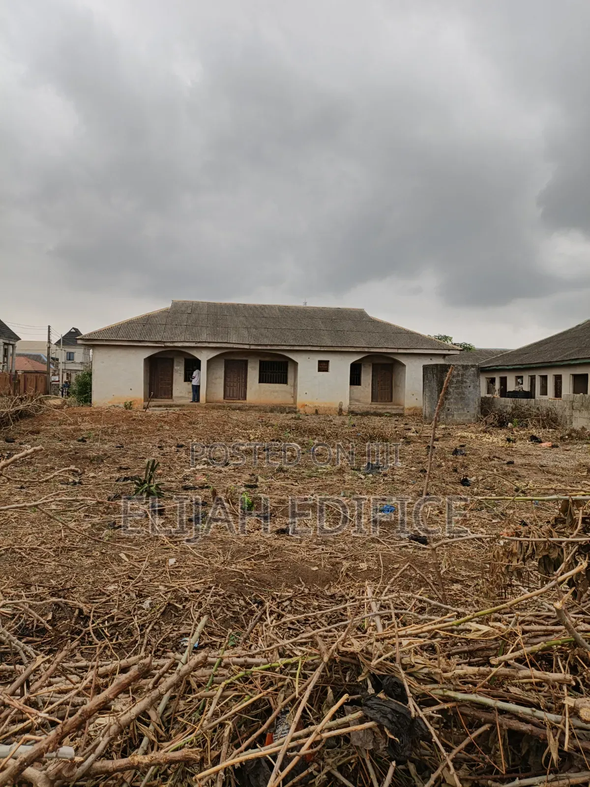 3bdrm Block of Flats in Oshotta, Ijede / Ikorodu for sale in Ijede / Ikorodu