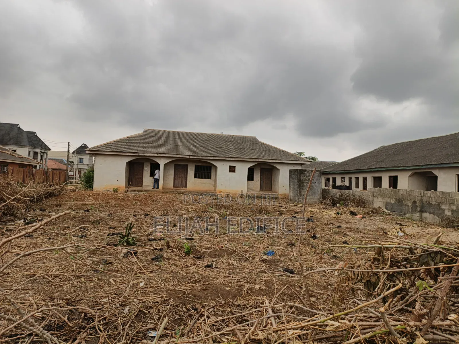 3bdrm Block of Flats in Oshotta, Ijede / Ikorodu for sale in Ijede / Ikorodu