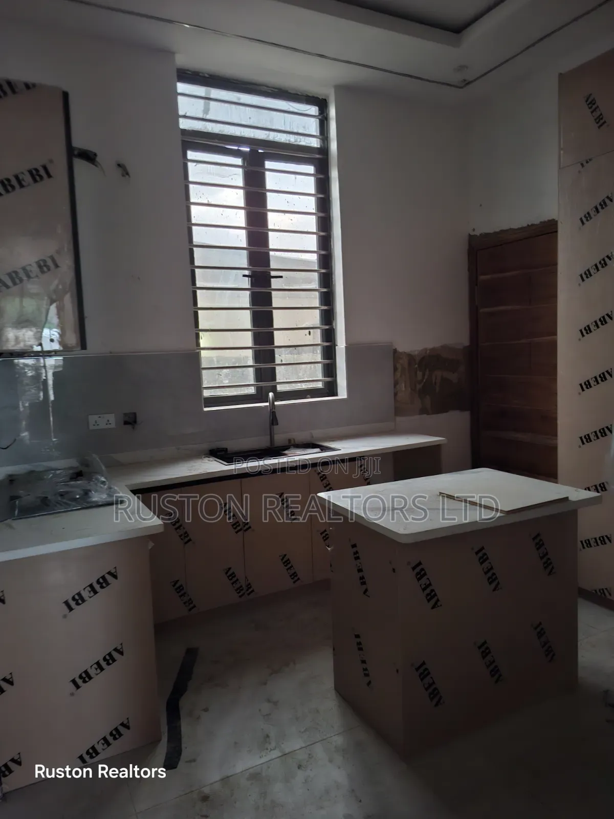 3bdrm Apartment in Ikeja GRA for sale in Ikeja GRA