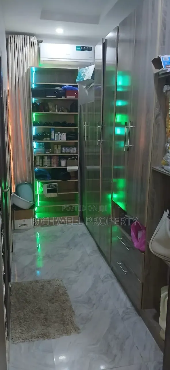 5bdrm Duplex in Old Bodija Ibadan for sale in Bodija