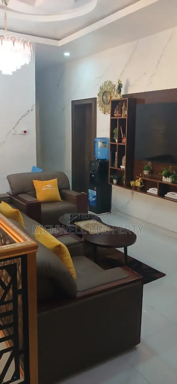 5bdrm Duplex in Old Bodija Ibadan for sale in Bodija