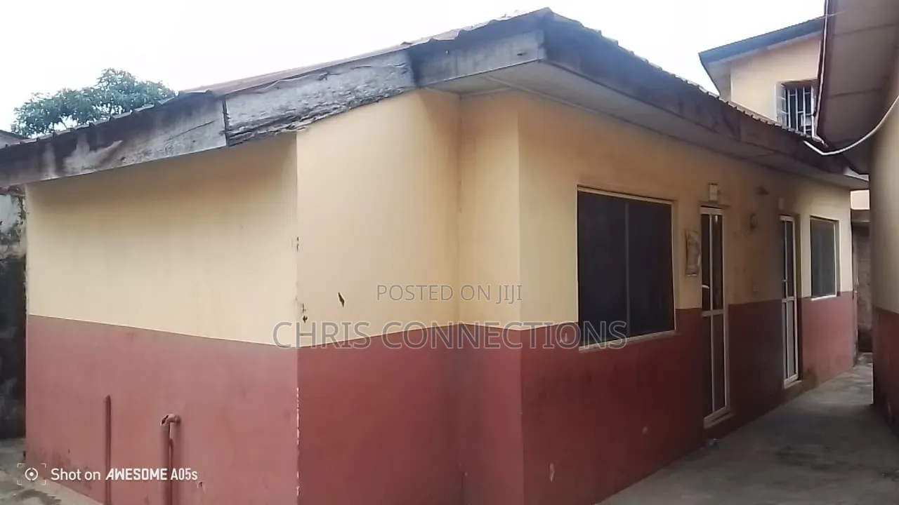 School for Sales in Ejigbo / Ejigbo