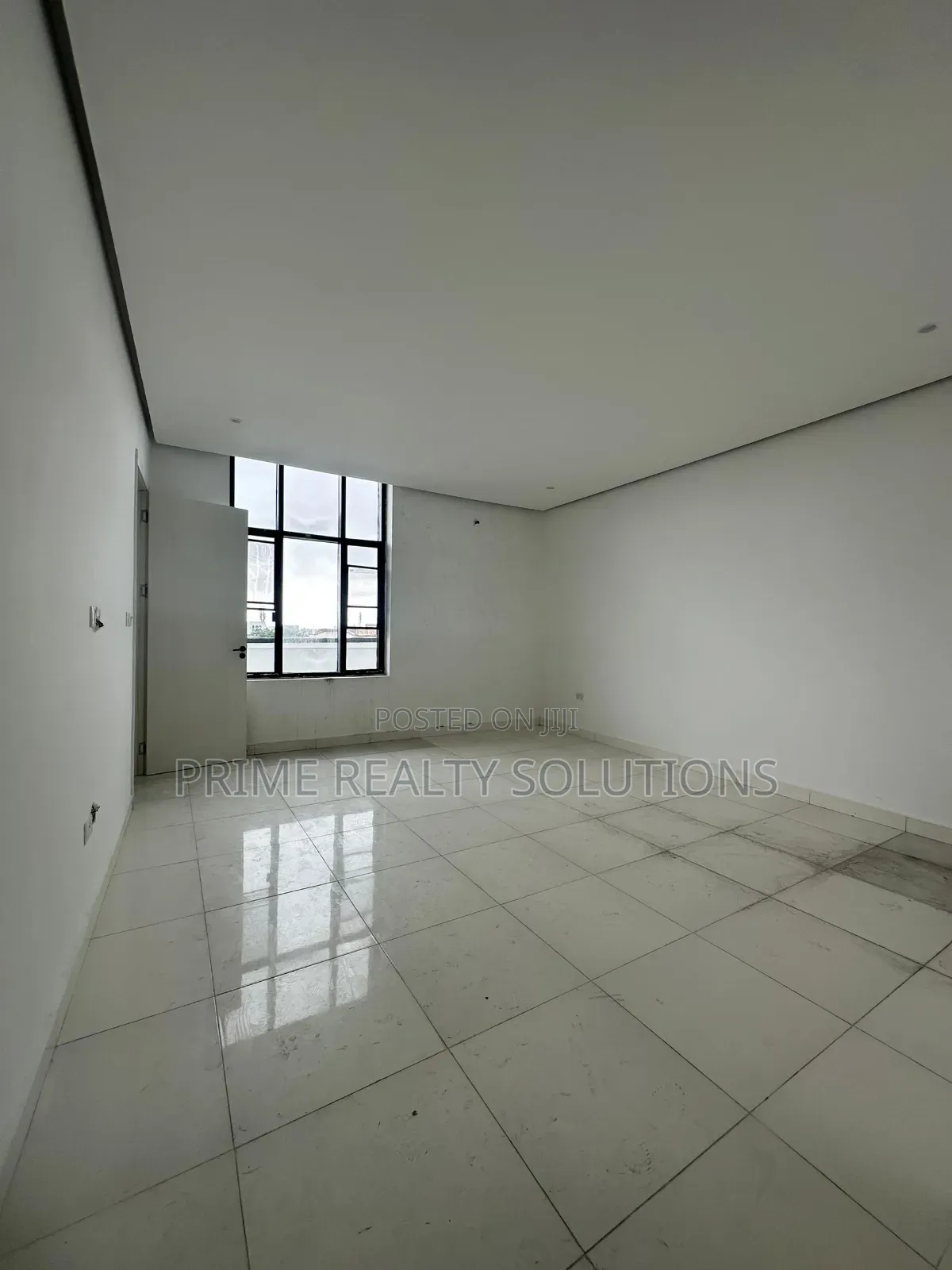 Furnished 4bdrm Penthouse in Lekki Phase 1 for sale in Lekki Phase 1