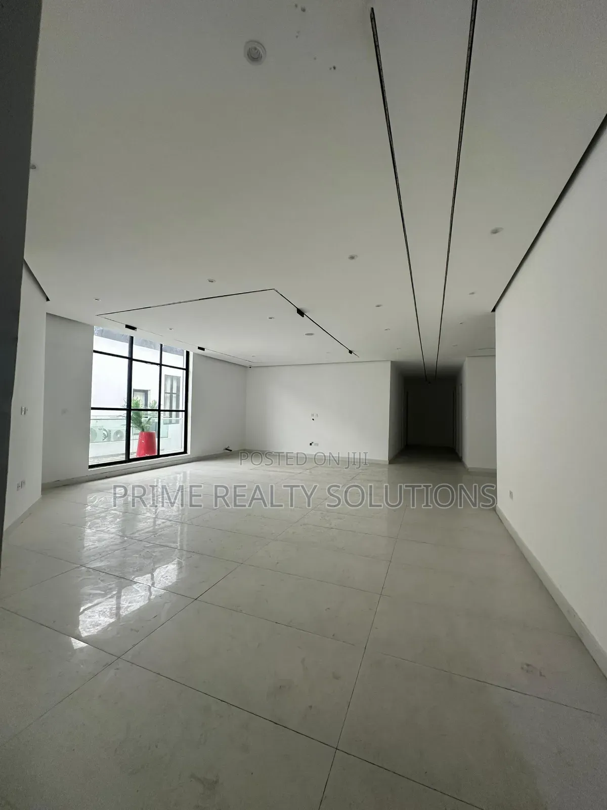 Furnished 4bdrm Penthouse in Lekki Phase 1 for sale in Lekki Phase 1