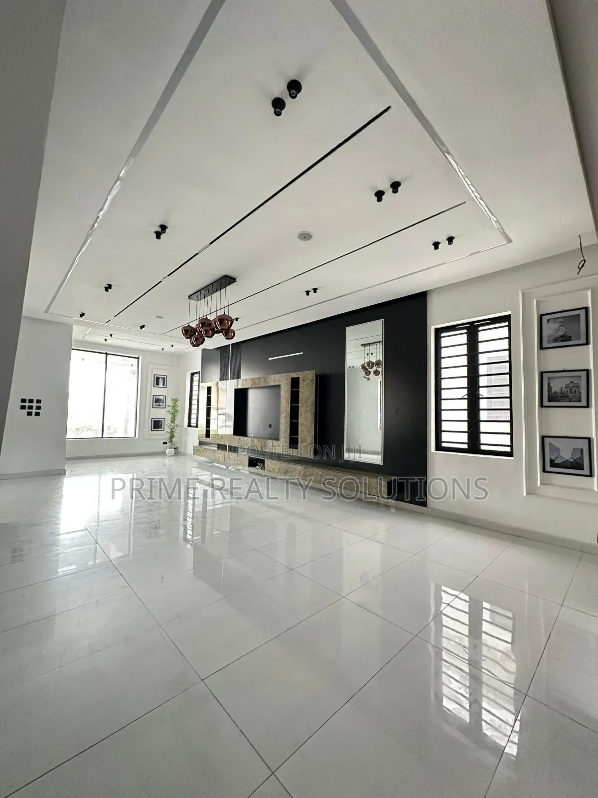 Furnished 5bdrm Duplex in Lekki Phase 1 for sale in Lekki Phase 1