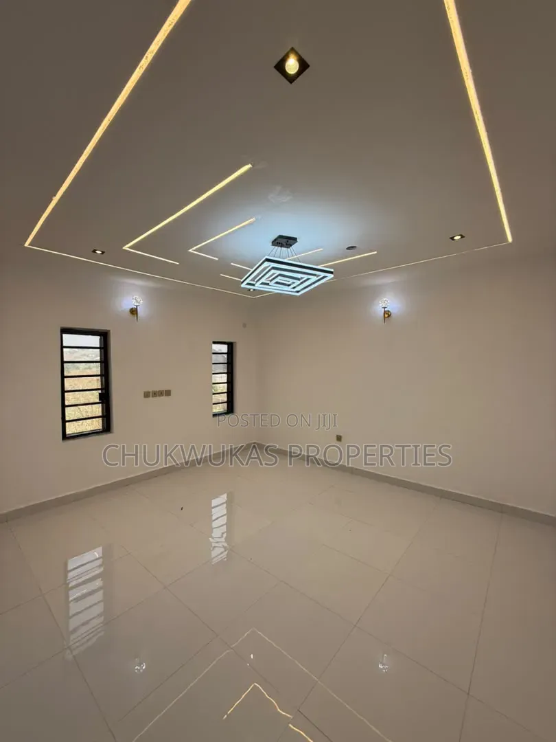 4bdrm Duplex in Golf Annex, Enugu for sale in Enugu
