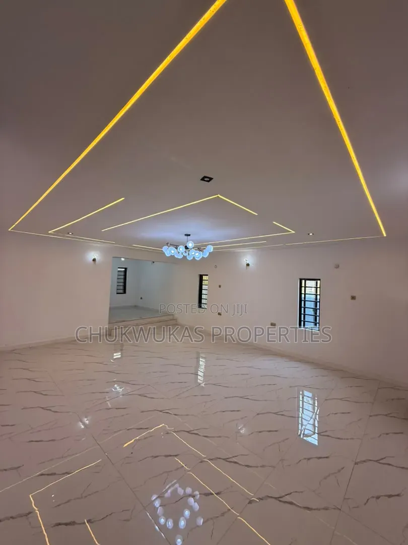 4bdrm Duplex in Golf Annex, Enugu for sale in Enugu
