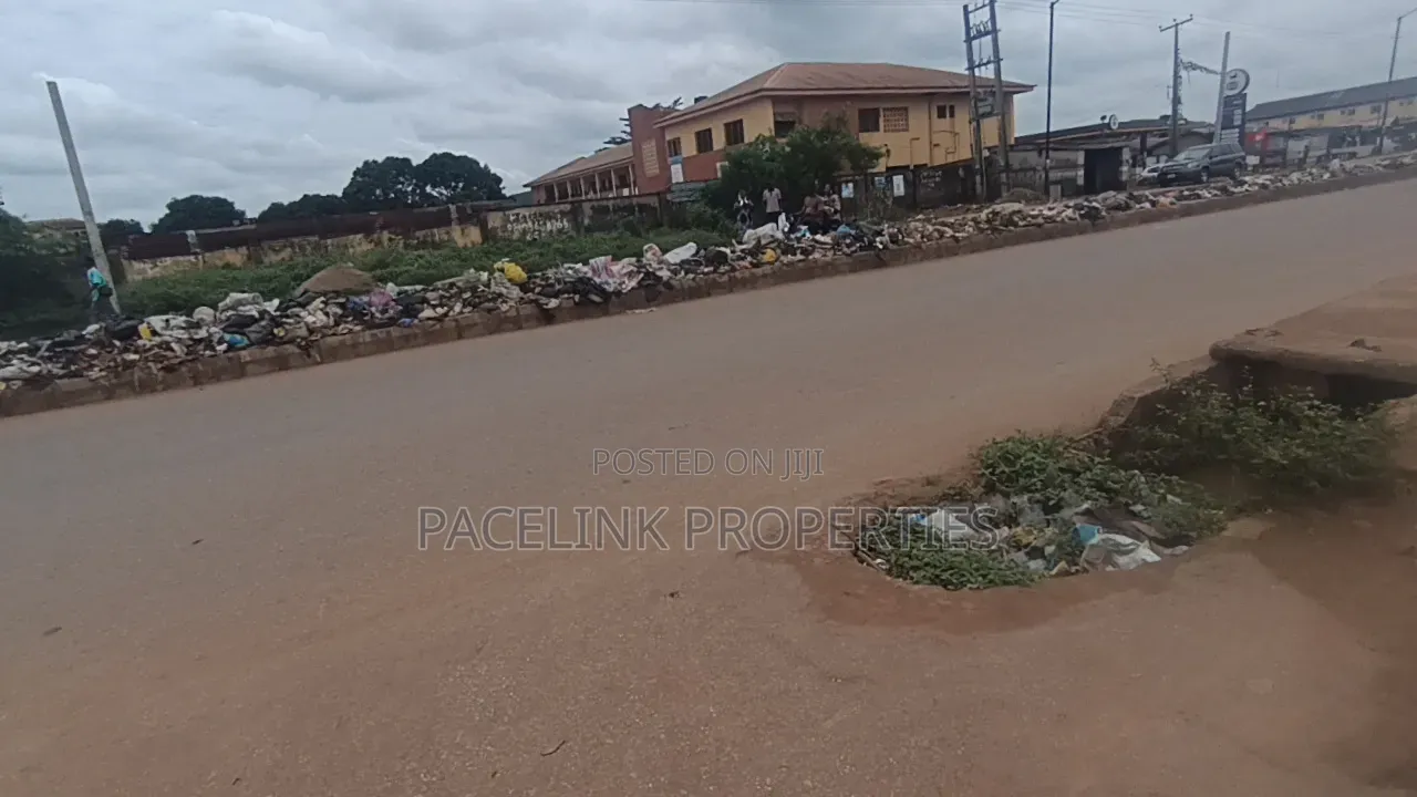 8bdrm Block of Flats in Ayobo for sale in Ayobo