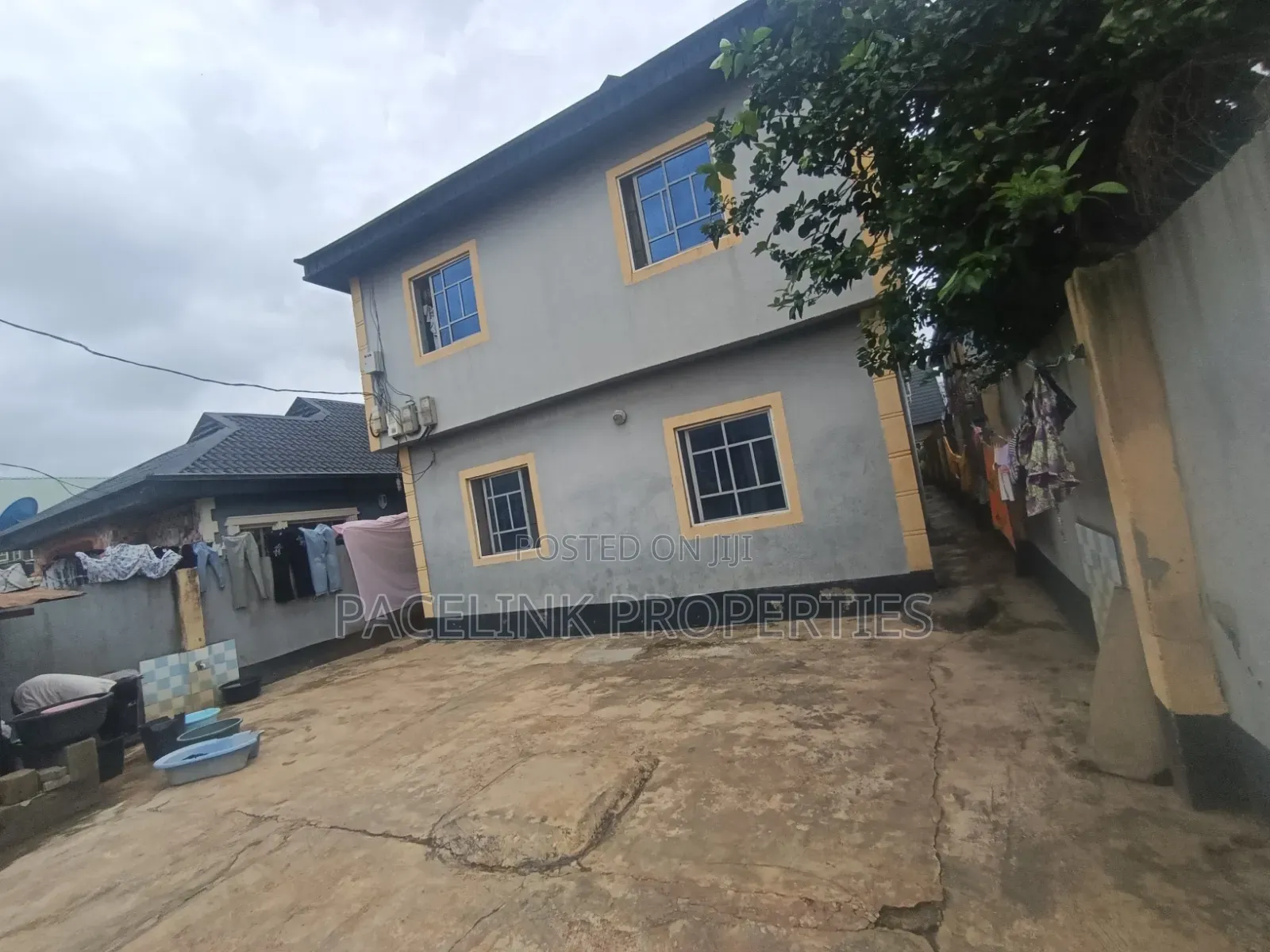 8bdrm Block of Flats in Ayobo for sale in Ayobo