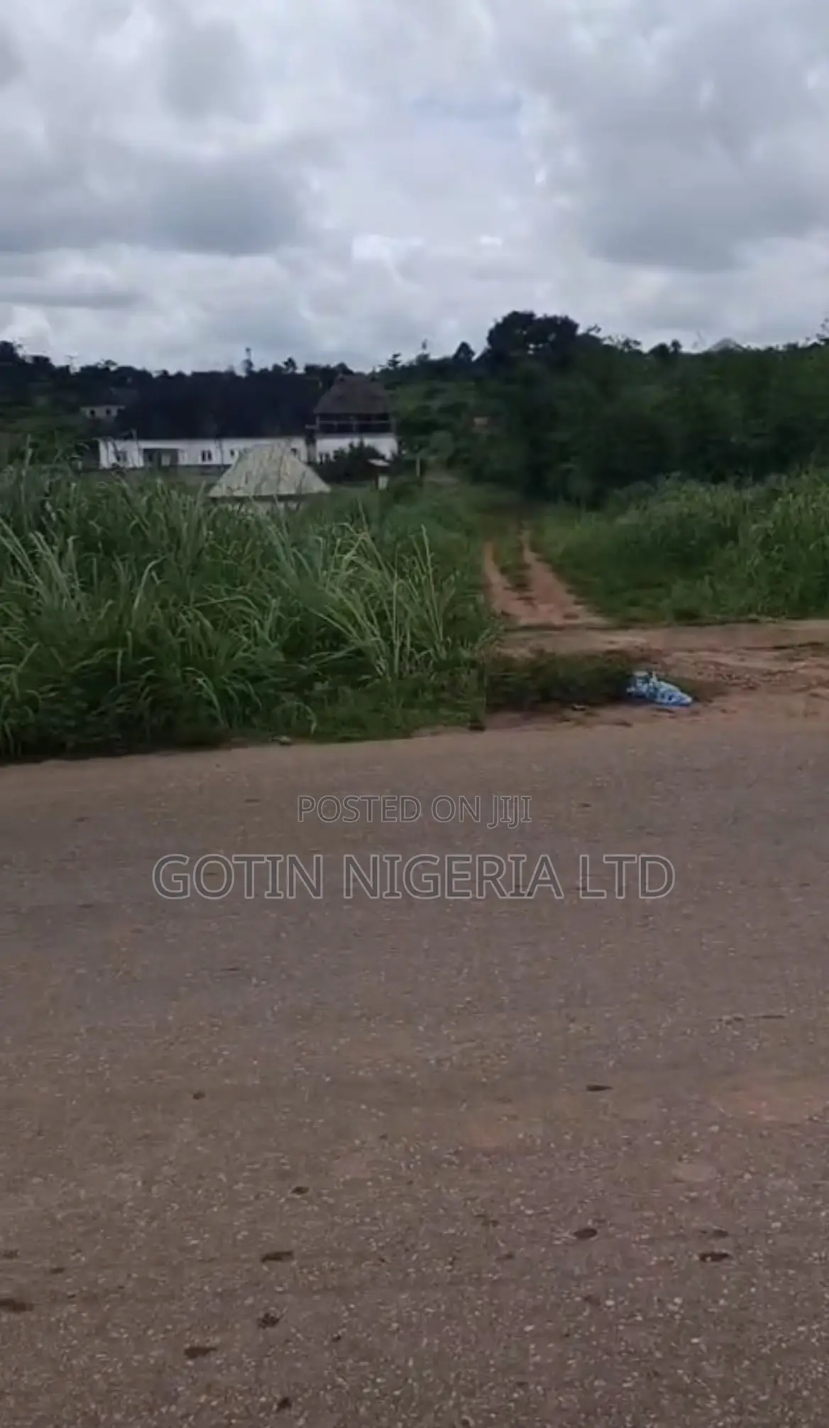 100×100ft Land Along Egba Tarred Road in Benin City