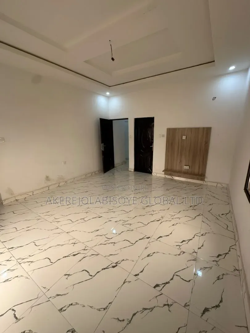 4bdrm Duplex in Orchacho Estate for rent in Life Camp