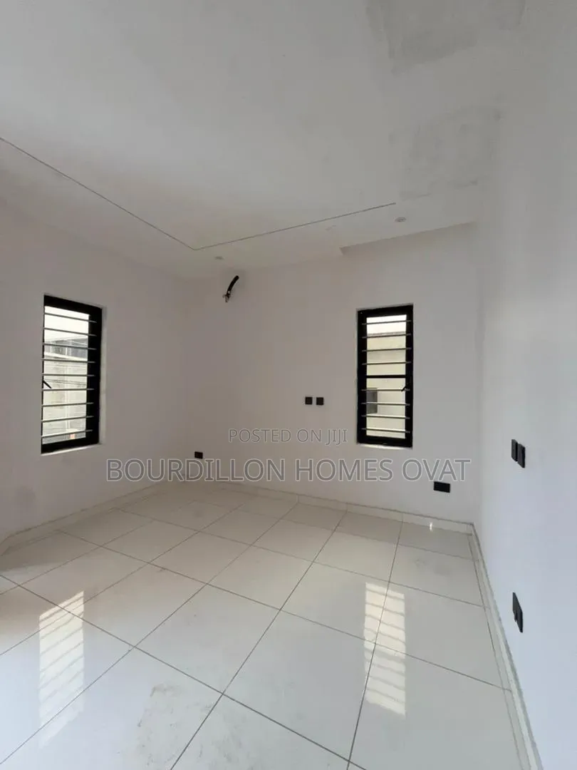 2bdrm Apartment in Abraham Adesanya for sale in Abraham Adesanya Estate