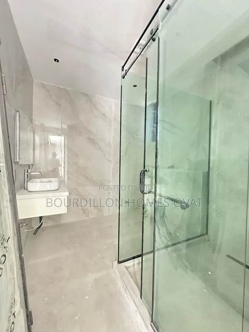 5bdrm Duplex in Banana Island Ikoyi for sale in Banana Island