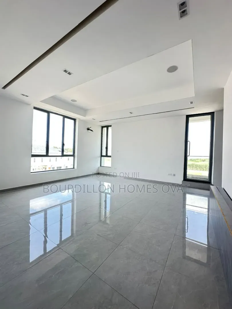 5bdrm Duplex in Old Ikoyi Lagos for sale in Old Ikoyi