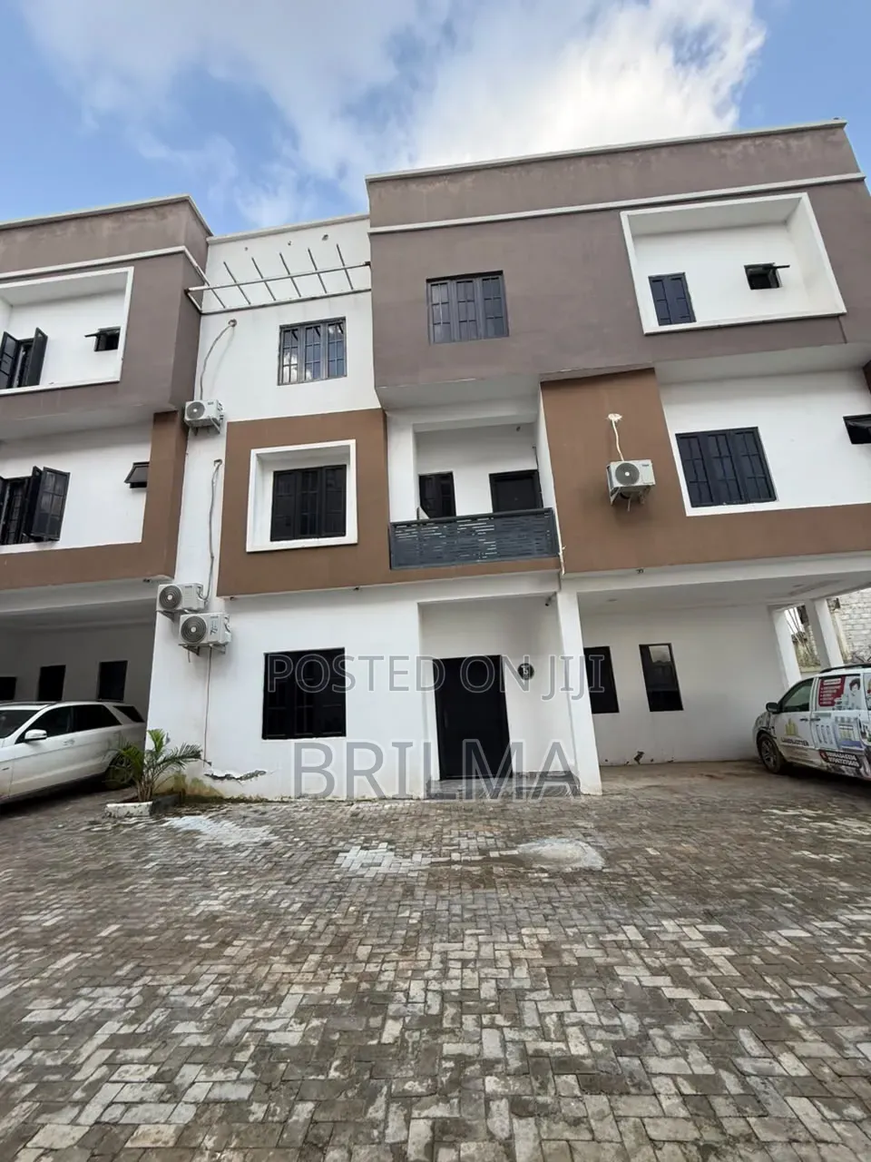 5bdrm Duplex in Guzape District for sale in Guzape District