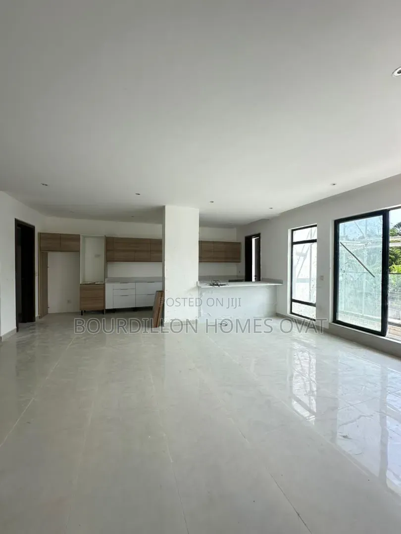2bdrm Apartment in Old Ikoyi Lagos for sale in Old Ikoyi